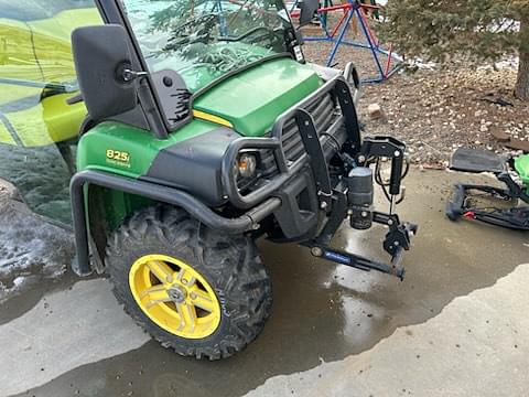 Image of John Deere Gator XUV 825i equipment image 2