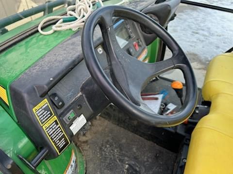 Image of John Deere Gator XUV 825i equipment image 2