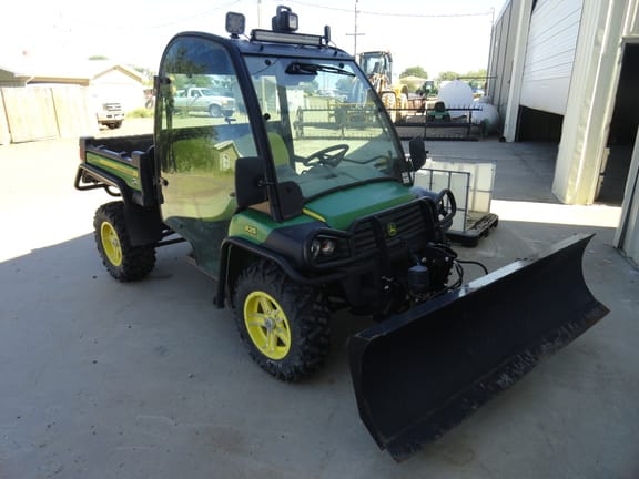 2014 John Deere Gator XUV 825i Equipment Image0