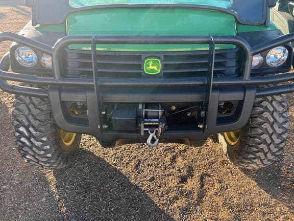 Image of John Deere Gator XUV 825i equipment image 2