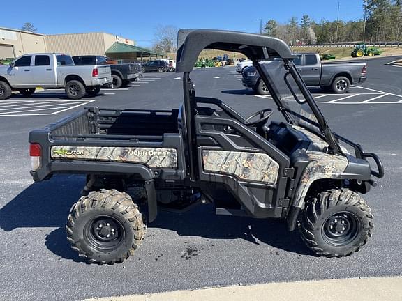 Image of John Deere Gator XUV 825i equipment image 2