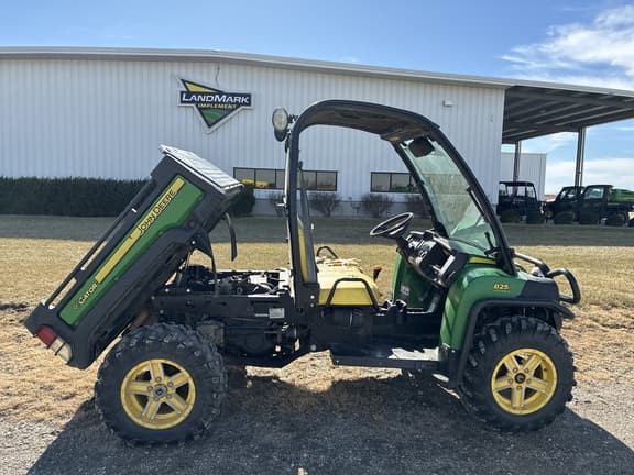 Image of John Deere Gator XUV 825i equipment image 1