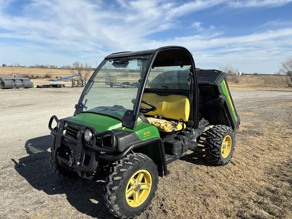 2014 John Deere Gator XUV 825i Equipment Image0