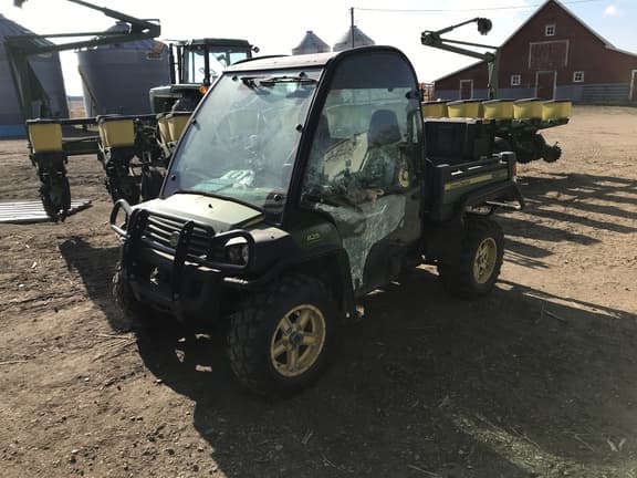 Image of John Deere Gator XUV 825i equipment image 3