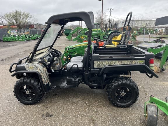 Image of John Deere Gator XUV 825i Primary image