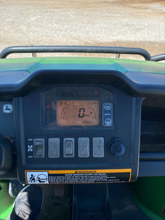 Image of John Deere Gator XUV 825i S4 equipment image 4