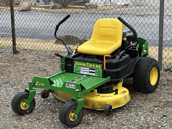 Image of John Deere Z235 Image 0