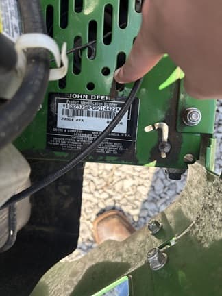 Image of John Deere Z335E equipment image 3