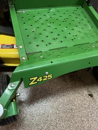 Image of John Deere Z425 equipment image 2