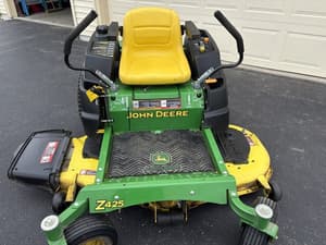 2014 John Deere Z425 Image