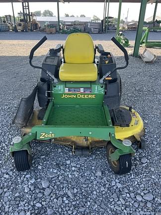Image of John Deere Z445 equipment image 1