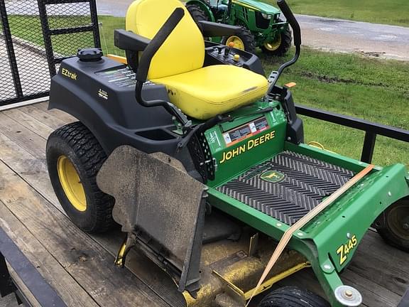 Image of John Deere Z445 Primary image