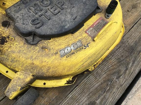 Image of John Deere Z445 equipment image 4