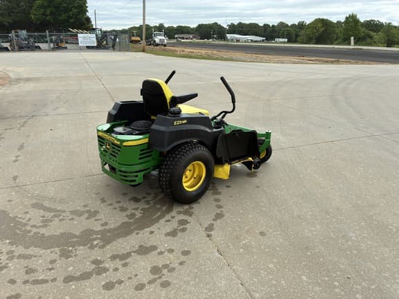 Image of John Deere Z445 equipment image 2