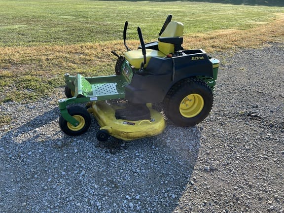 2014 John Deere Z445 Equipment Image0