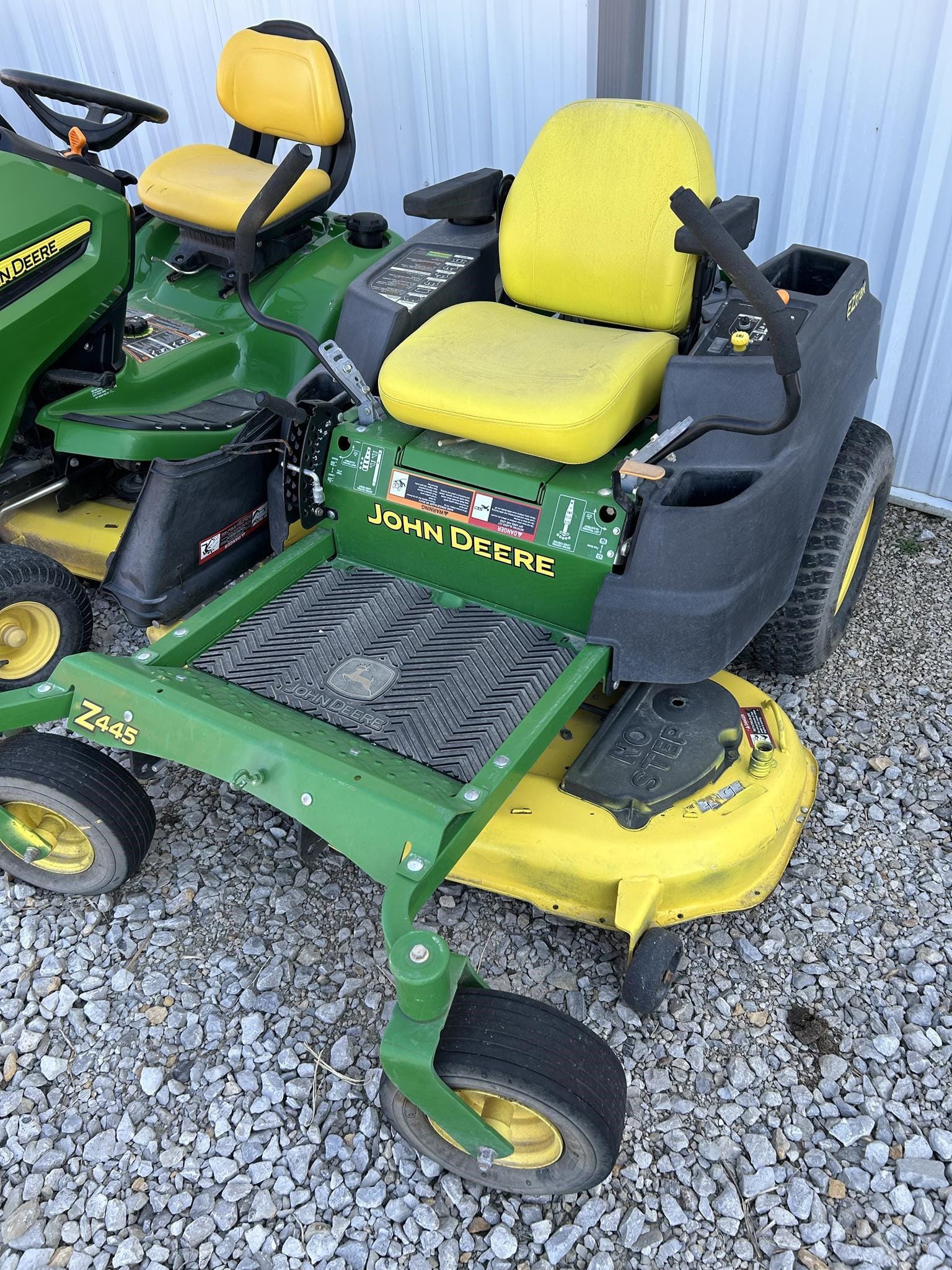 Main image John Deere Z445