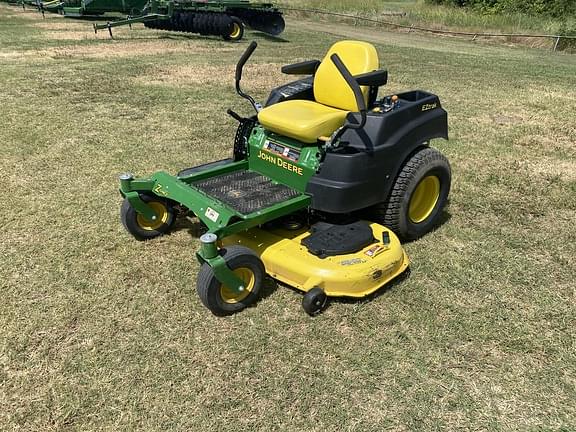 Image of John Deere Z445 equipment image 2