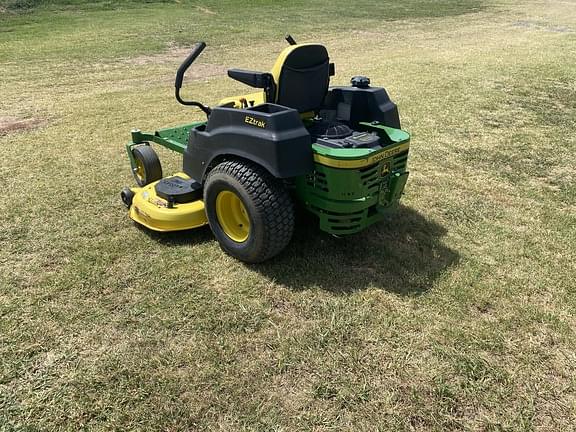 Image of John Deere Z445 equipment image 4