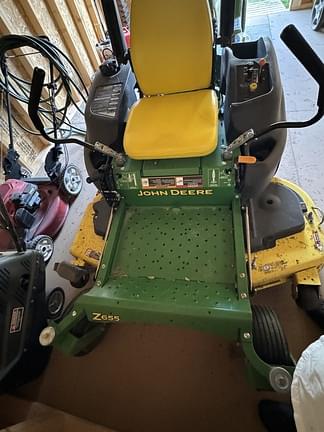 Image of John Deere Z655 equipment image 1