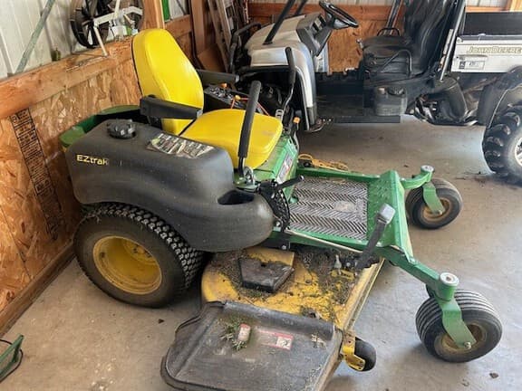 Image of John Deere Z665 equipment image 1