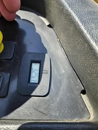 Image of John Deere Z665 equipment image 4