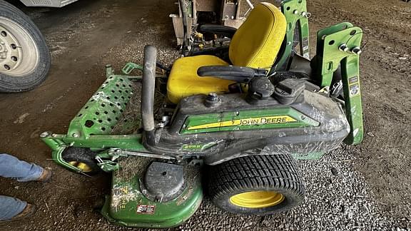 Image of John Deere Z915E equipment image 1