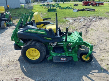 Main image John Deere Z925M