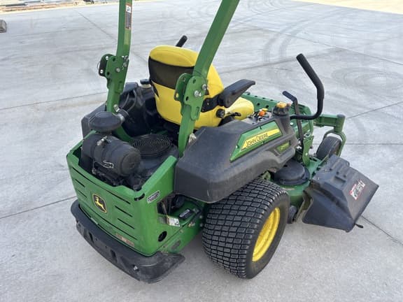 Image of John Deere Z925M equipment image 4