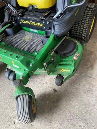 Image of John Deere Z925M equipment image 2