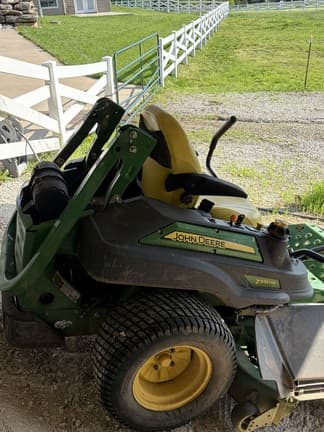 Image of John Deere Z930M equipment image 4