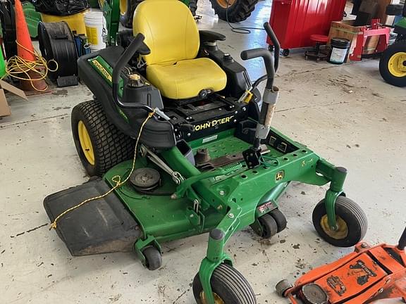 Image of John Deere Z930M equipment image 1