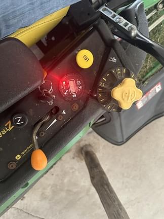 Image of John Deere Z930M equipment image 3