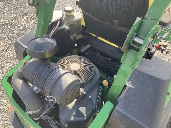 Image of John Deere Z930M equipment image 3