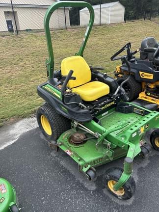 Image of John Deere Z930M equipment image 1