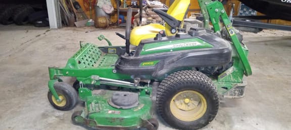 2014 John Deere Z930M Equipment Image0