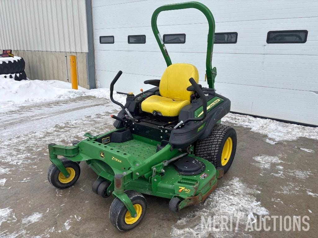 Main image John Deere Z930M