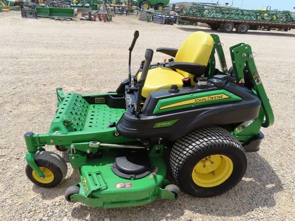Image of John Deere Z930R equipment image 4