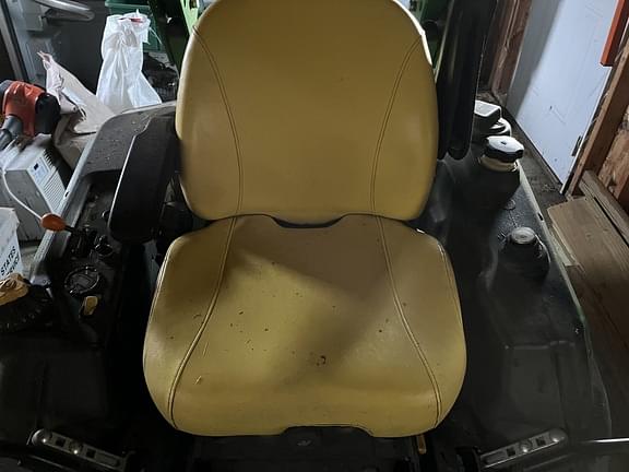 Image of John Deere Z930R equipment image 4
