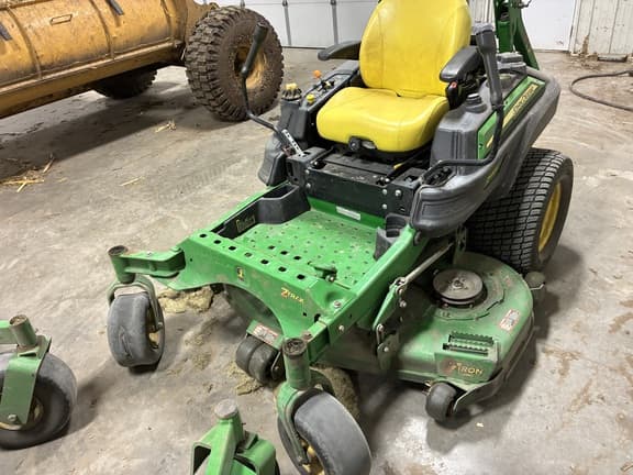 Image of John Deere Z930R equipment image 2