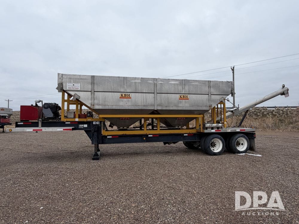 2014 KBH Fertilizer Chassis Equipment Image0