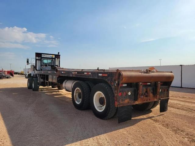 Image of Kenworth C500 equipment image 2