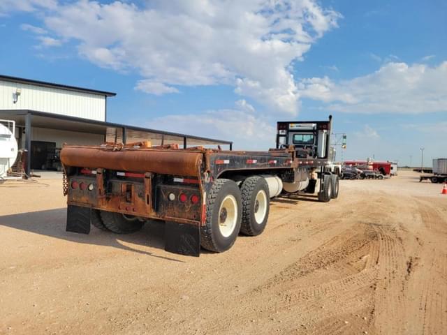 Image of Kenworth C500 equipment image 4