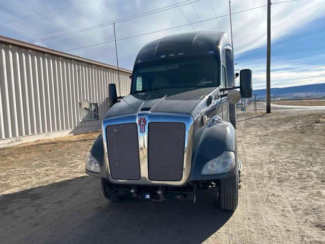 Image of Kenworth T680 equipment image 2
