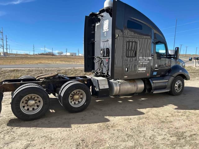 Image of Kenworth T680 equipment image 3