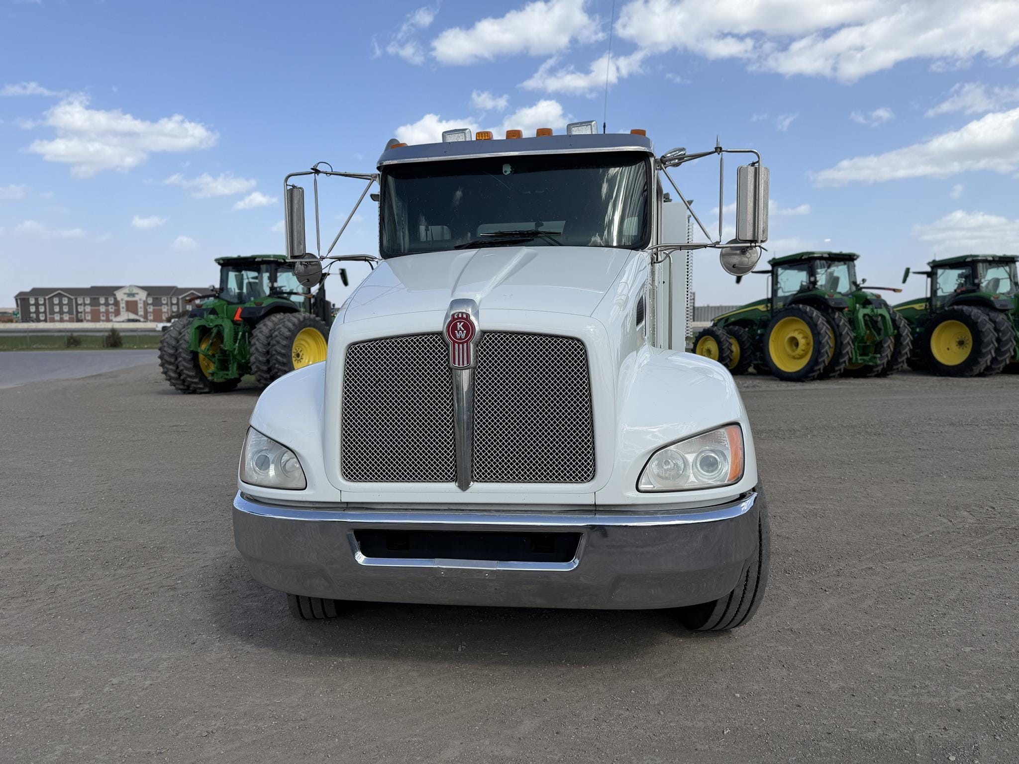 2014 Kenworth T370 Equipment Image0