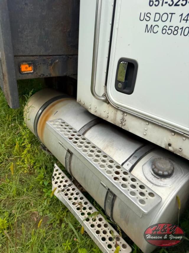 Image of Kenworth T370 equipment image 3