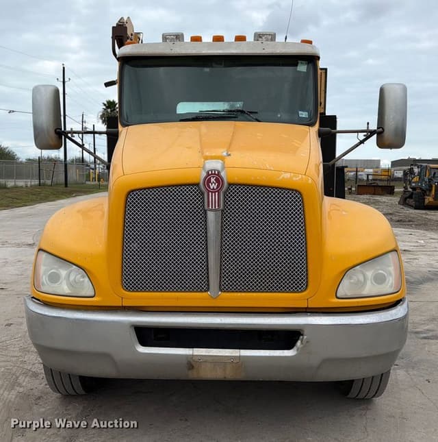 Image of Kenworth T370 equipment image 1