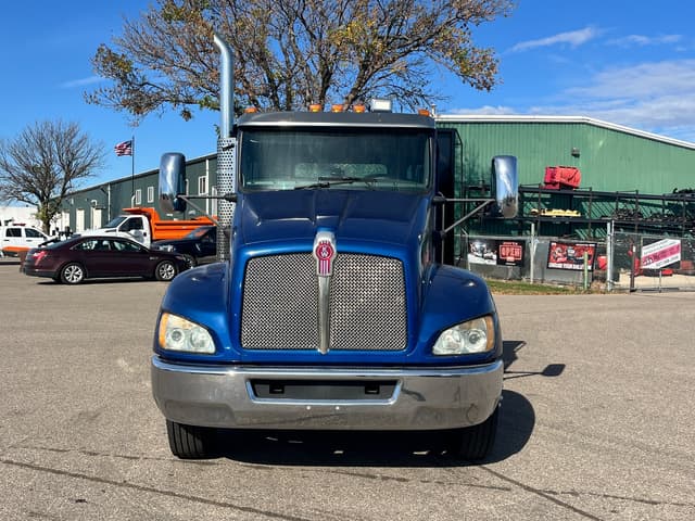 Image of Kenworth T370 equipment image 1