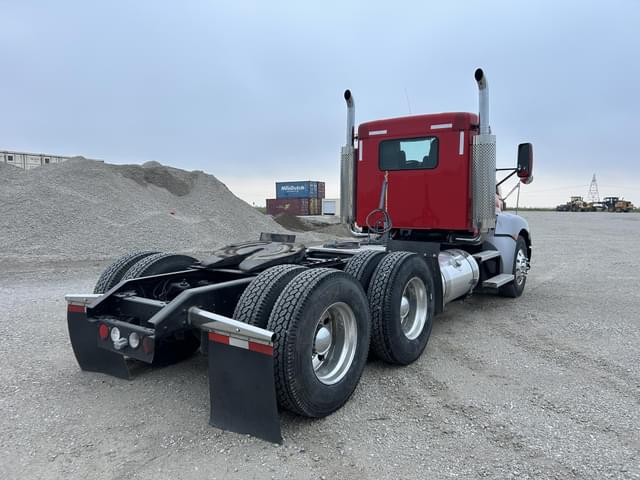Image of Kenworth T600 equipment image 4