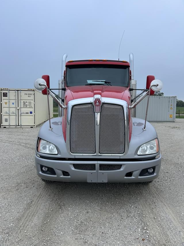 Image of Kenworth T600 equipment image 1